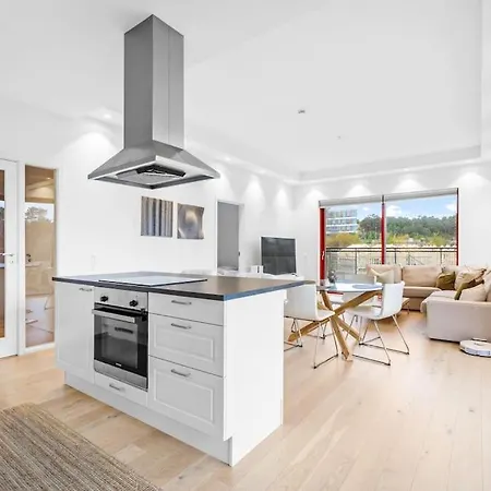 Modern 3 Apartment *